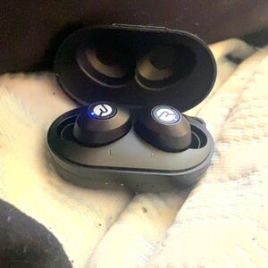 Used couple times True Wireless Bluetooth Earbuds in Black with Charging Case
